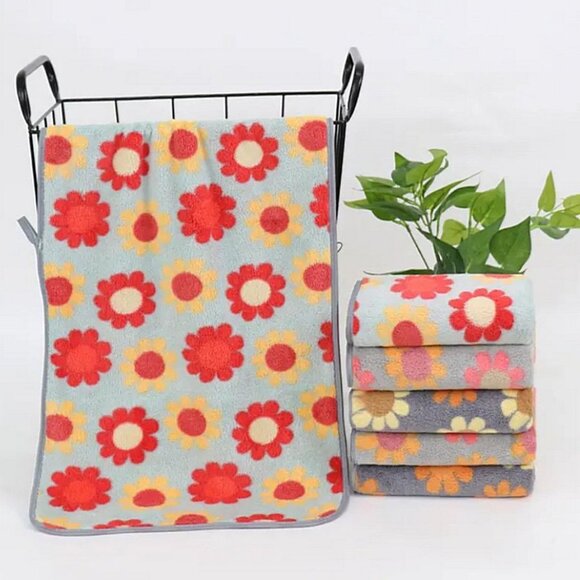 Keylan Blankie Small Dog Blanket for Toy Breeds Gray Red Flowers Gift Packaged - Picture 3 of 8